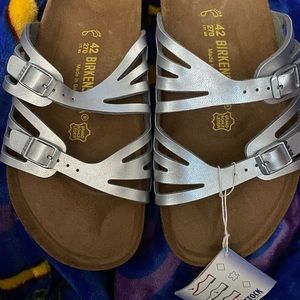 BRAND NEW in box BIRKENSTOCK silver metallic Granada Birkoflor sandals